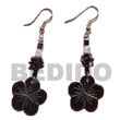 dangling 15mm scallop blacktab Shell Earrings